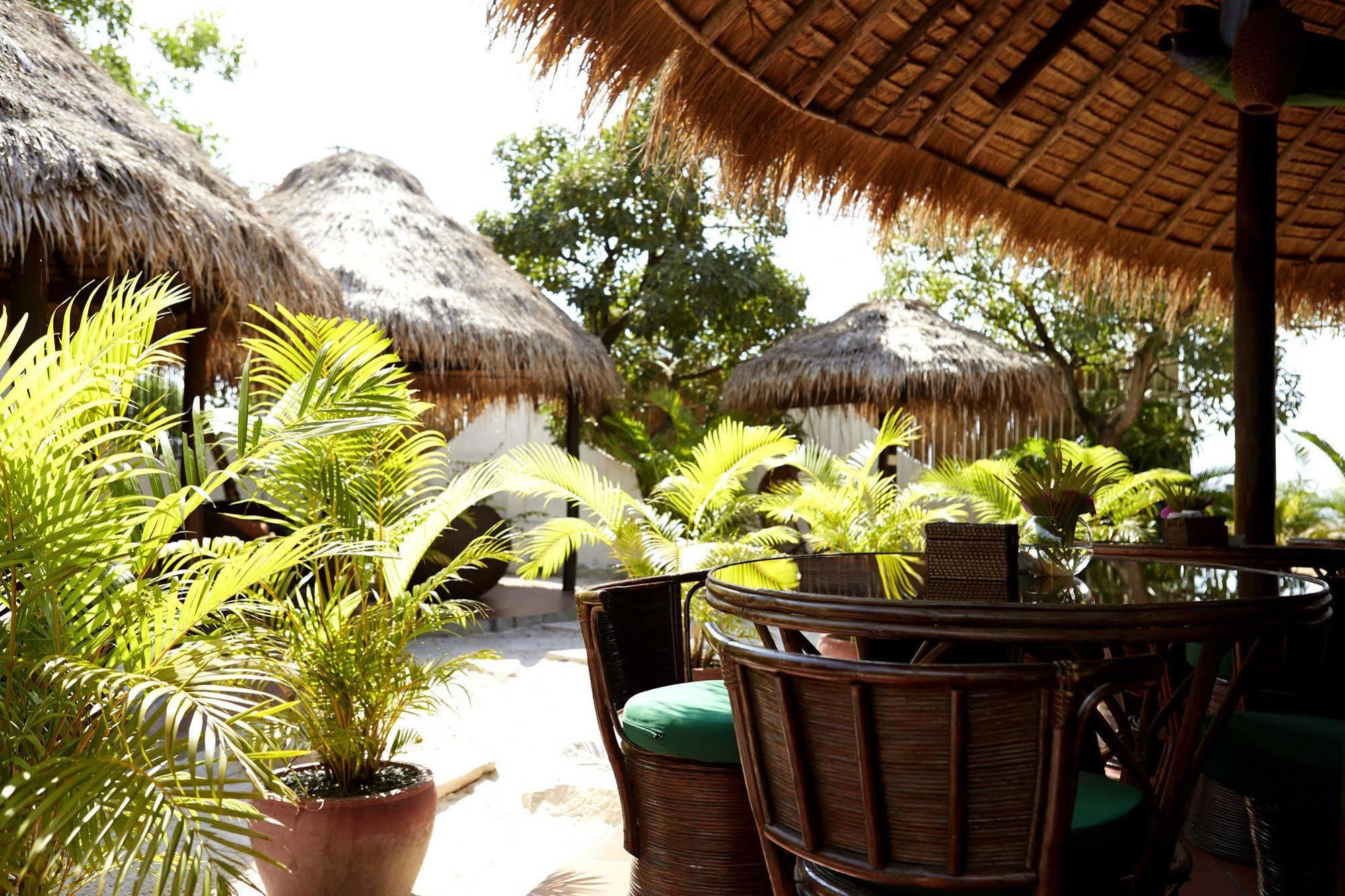 Penguin Pablo Bungalow Sihanoukville Exterior photo